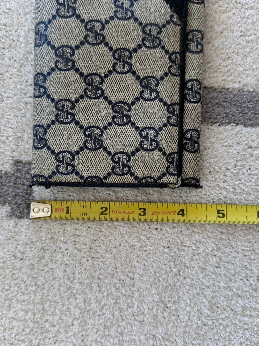100% authentic vintage Gucci wallet